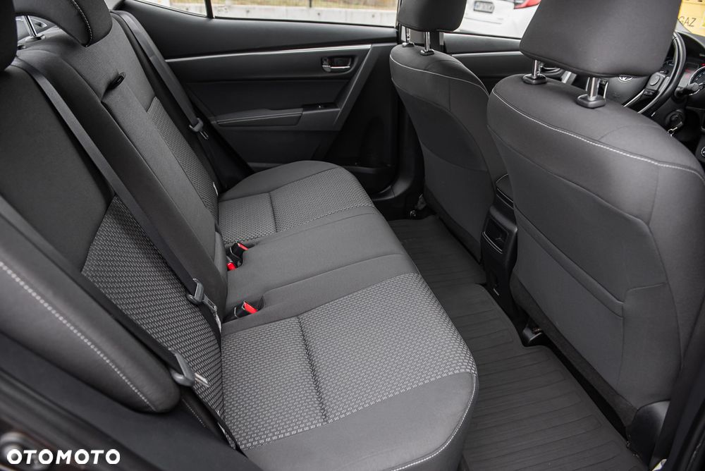 Toyota Corolla 1.6 Prestige EU6 - 24