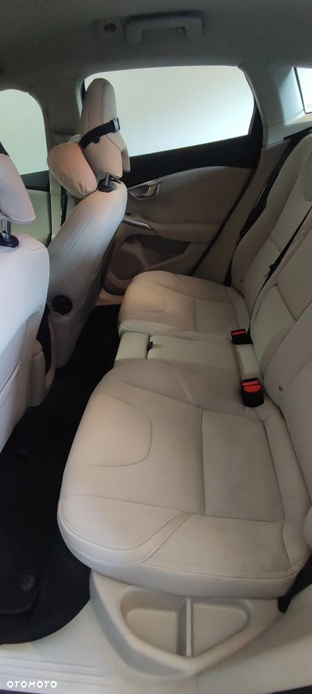 Volvo V40 T3 Summum - 7