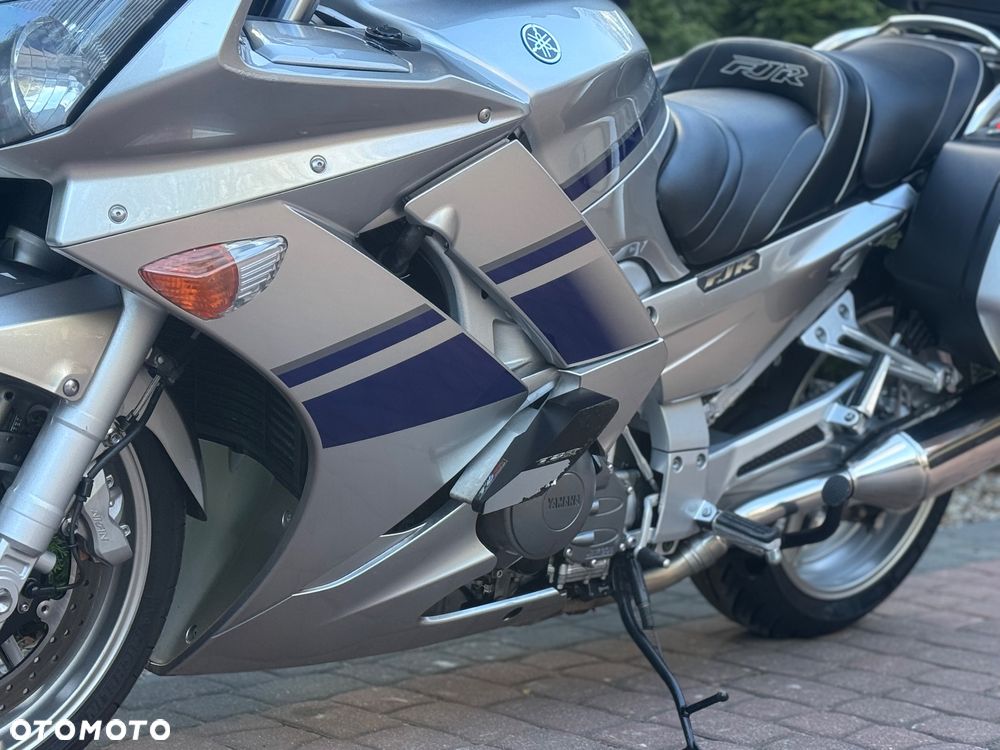 Yamaha FJR - 17