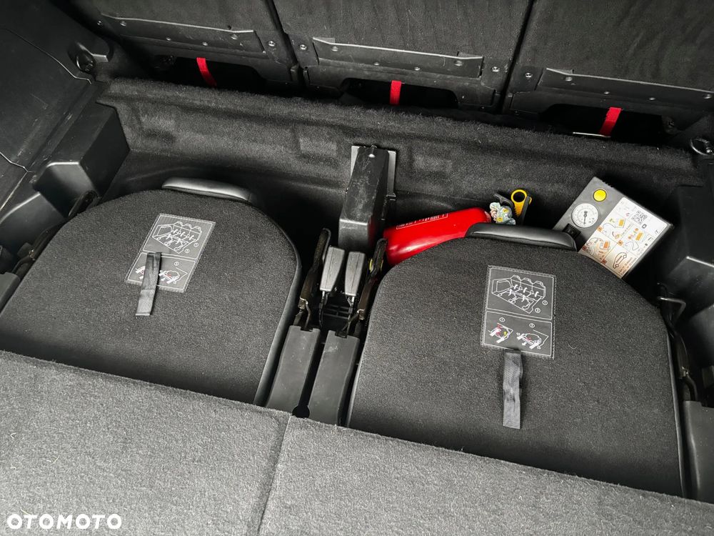 Peugeot 5008 2.0 BlueHDi Road Trip S&S EAT8 - 27