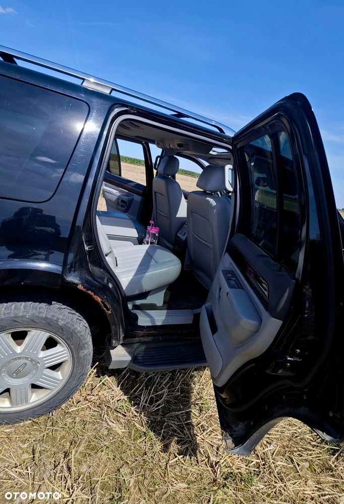 Lincoln Aviator - 11