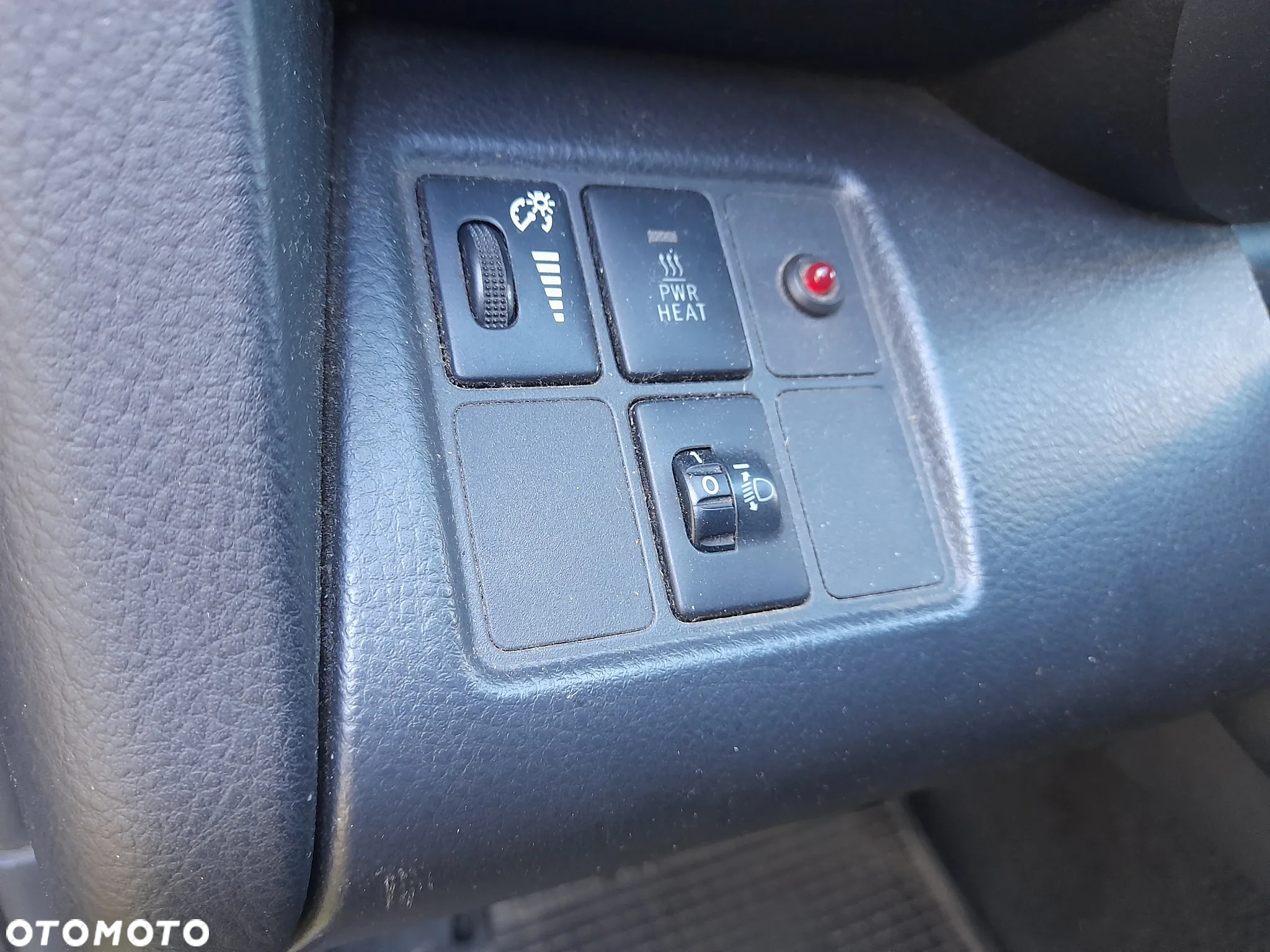 Toyota RAV4 2.2 D-4D Prestige - 13