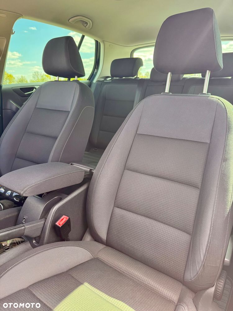 Volkswagen Golf - 16