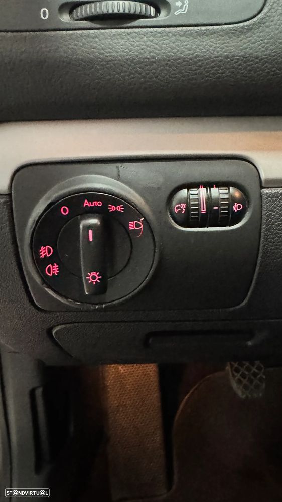 VW Golf Cabriolet 1.6 TDi BlueMotion Life - 18