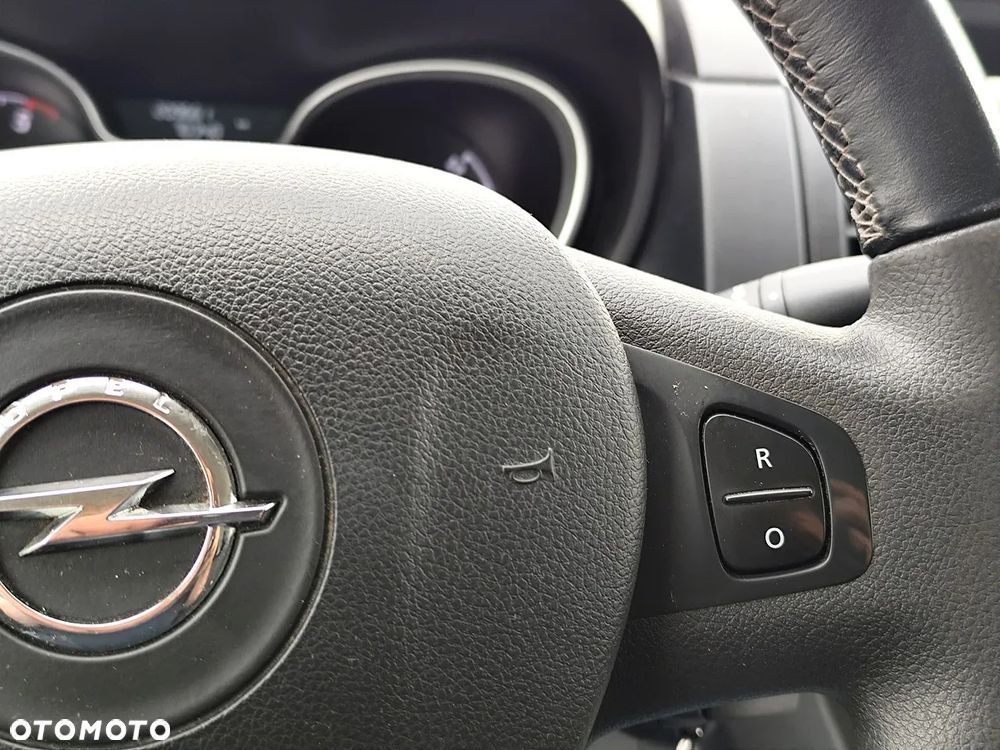 Opel VIVARO - 21