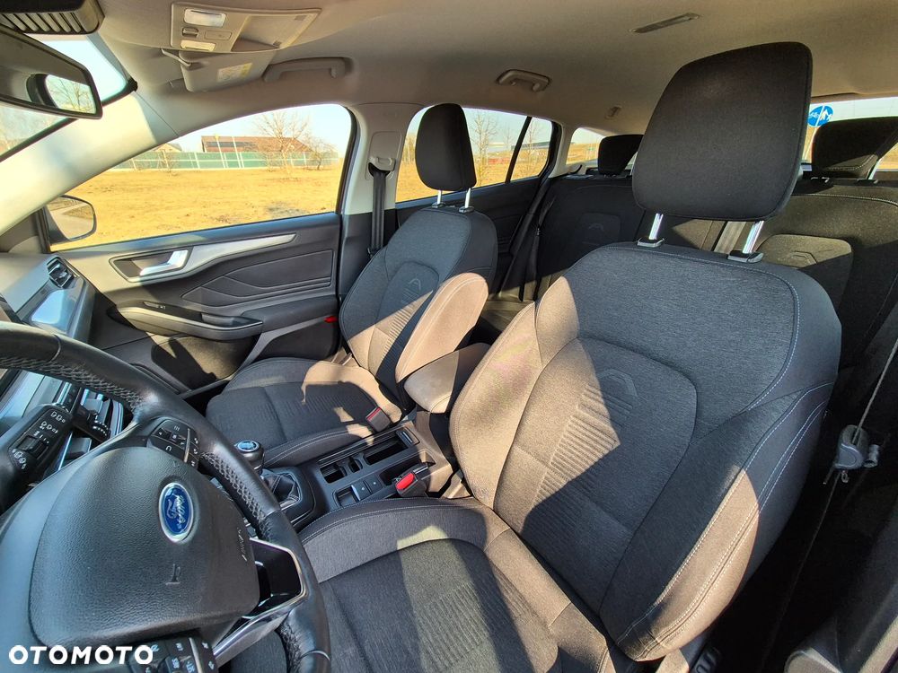 Ford Focus SW 1.0 EcoBoost Hybrid ACTIVE - 28