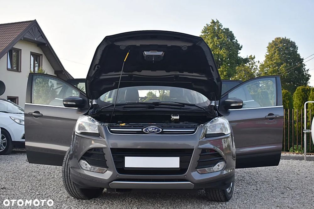 Ford Kuga 2.0 TDCi 2x4 Titanium - 12