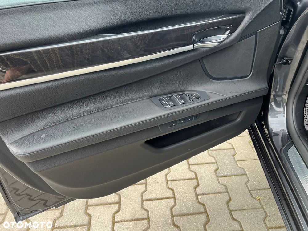 BMW Seria 7 740d xDrive - 7