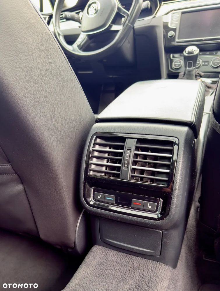 Volkswagen Passat 2.0 TDI SCR Highline - 4
