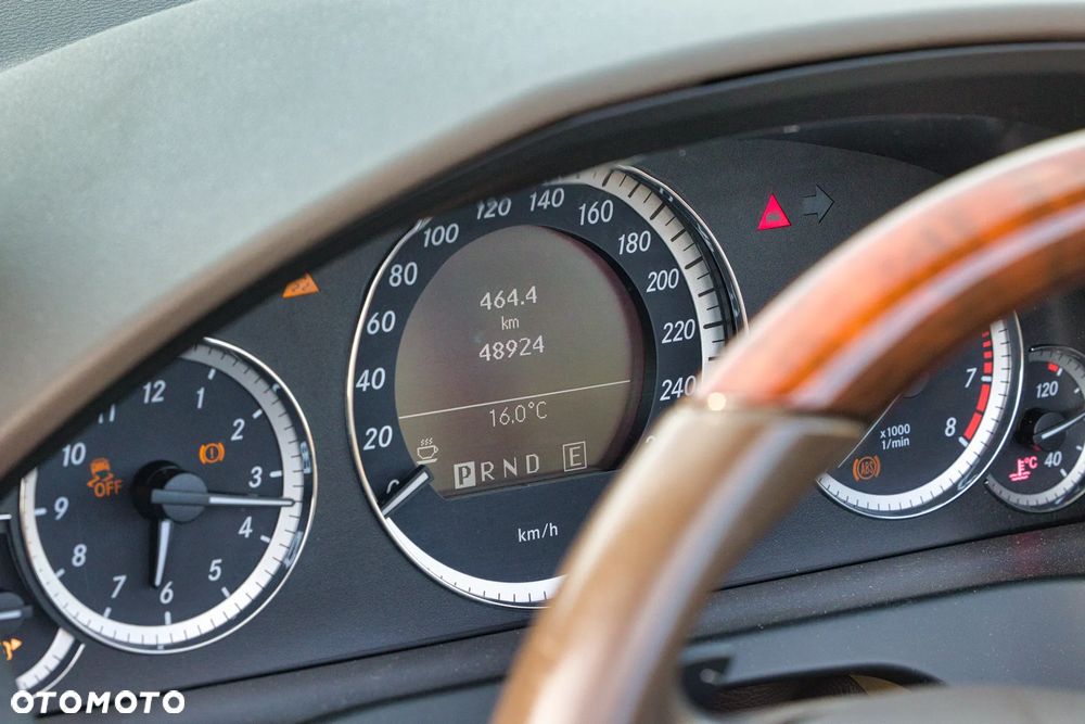Mercedes-Benz Klasa E 350 CGI BlueEffICIENCY - 12