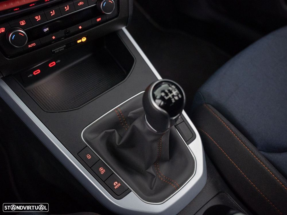 SEAT Arona 1.0 TSI FR - 22