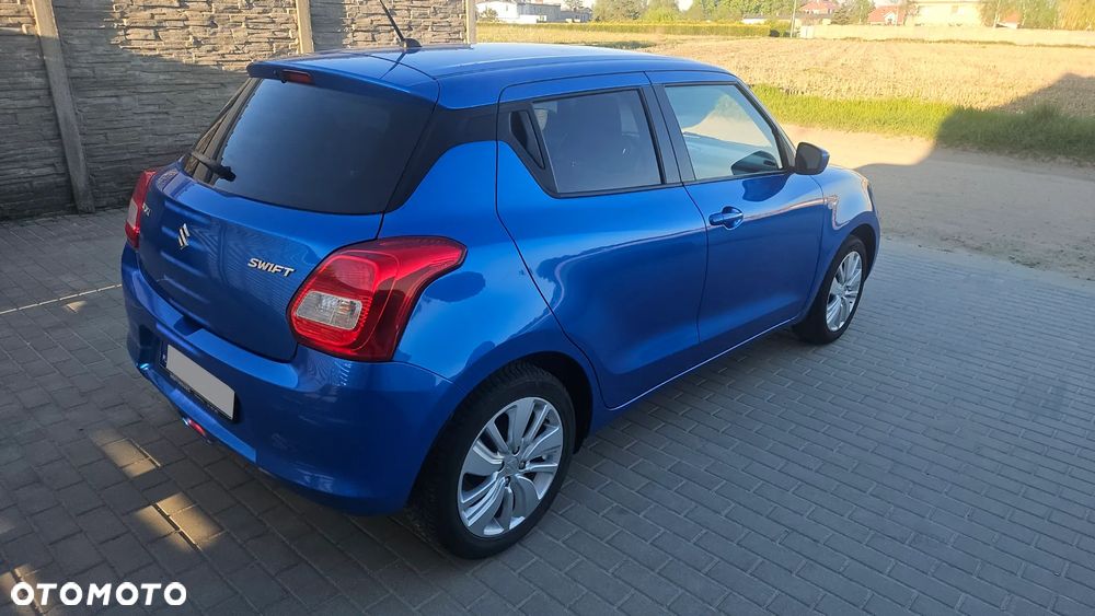 Suzuki Swift 1.2 Premium Plus - 2