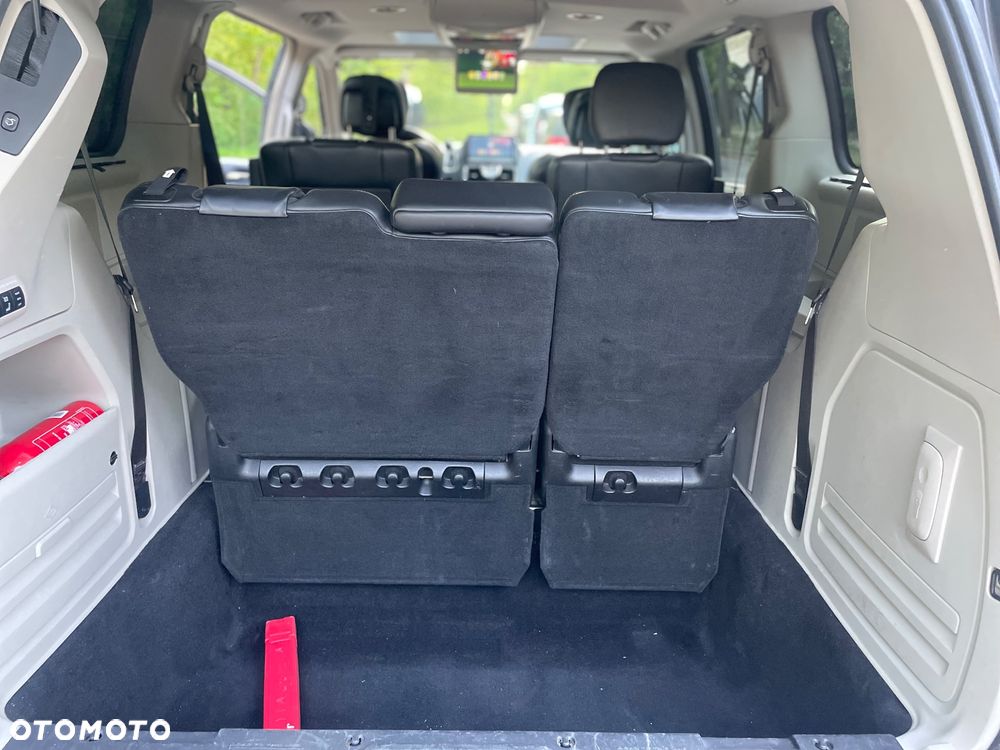Chrysler Town & Country 3.6 Touring - 33