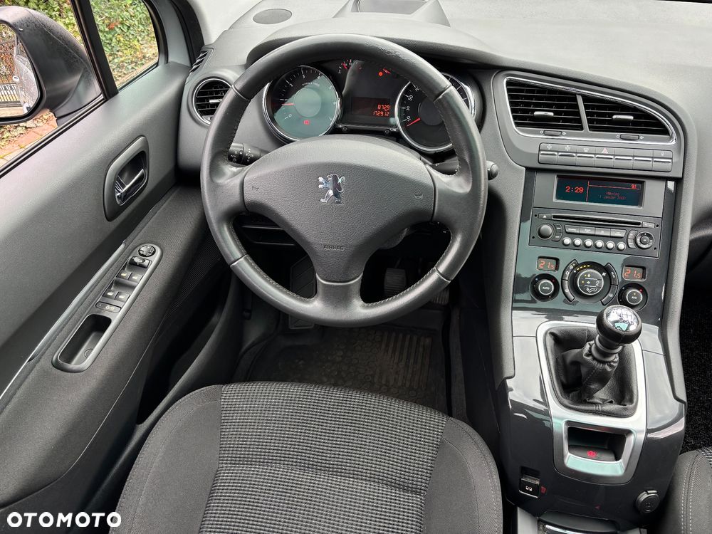 Peugeot 5008 1.6 THP Family 7os - 16