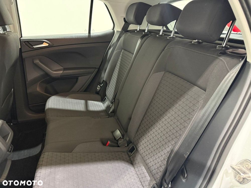 Volkswagen T-Cross - 33
