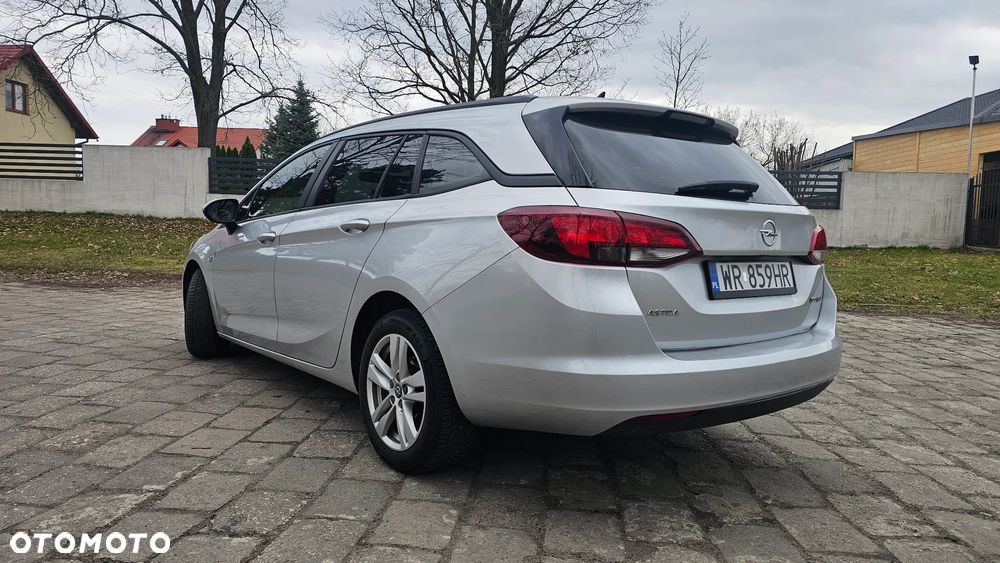 Opel Astra 1.6 CDTI Essentia - 16