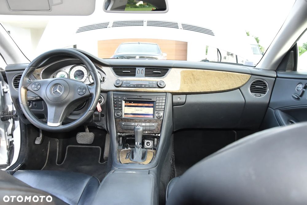 Mercedes-Benz CLS - 8