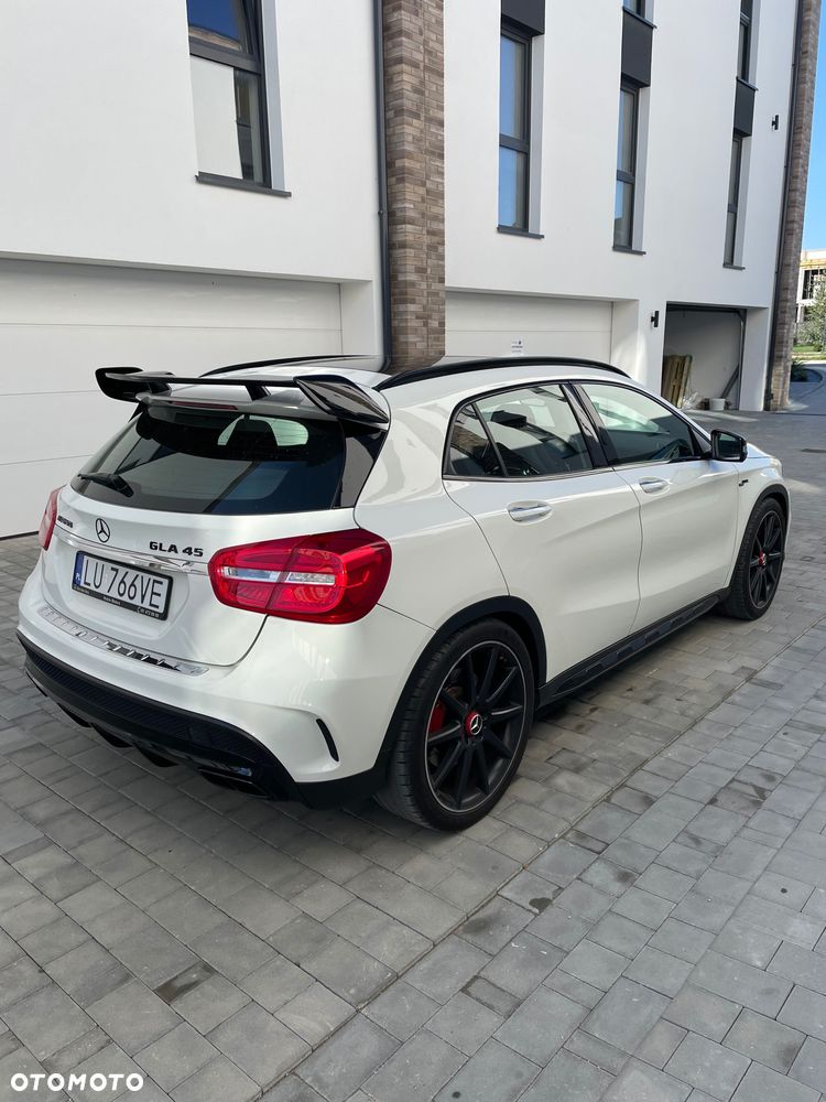 Mercedes-Benz GLA - 4