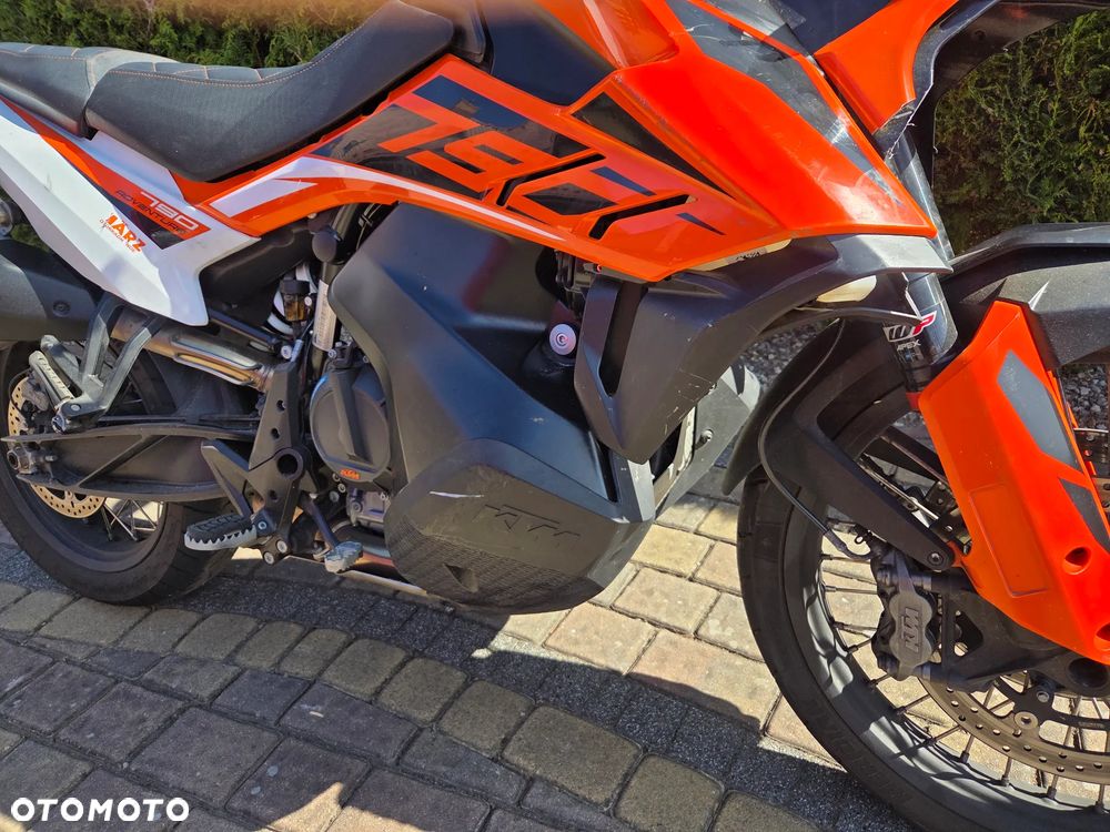 KTM Adventure - 8