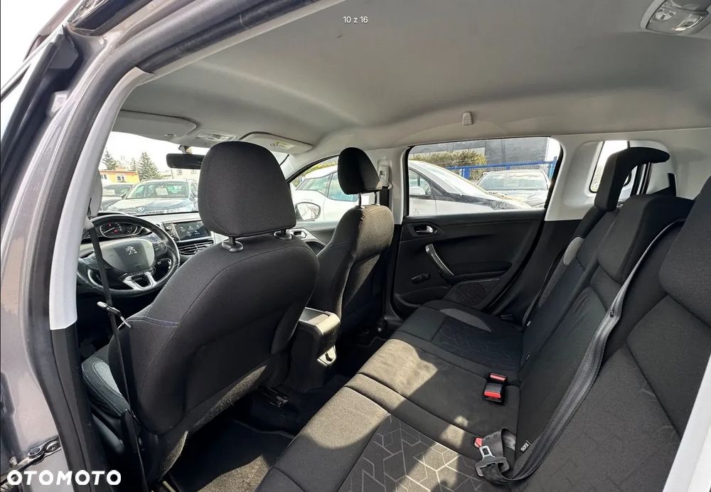 Peugeot 2008 1.2 Pure Tech Style - 10
