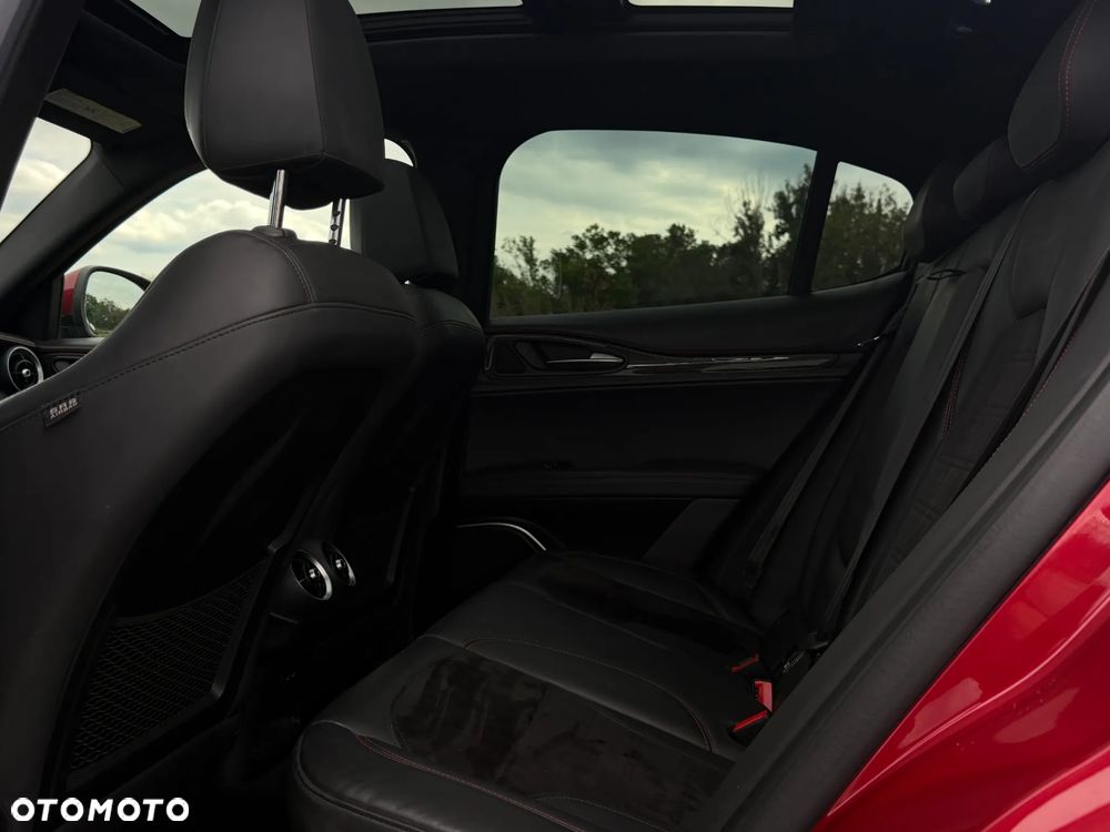 Alfa Romeo Stelvio 2.9 V6 Bi-Turbo Quadrifoglio Q4 - 15