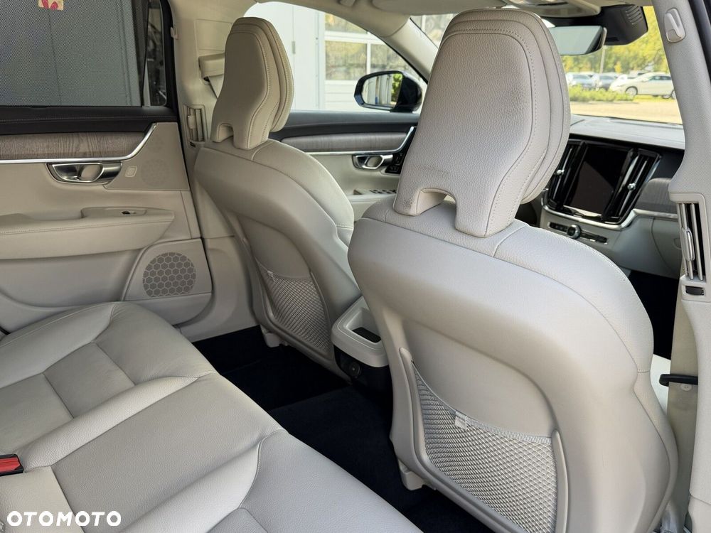 Volvo V90 B4 D Plus Dark - 25