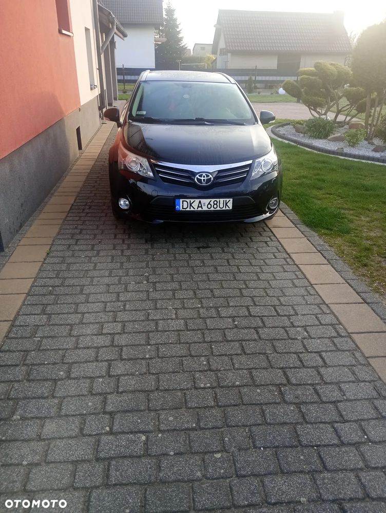 Toyota Avensis 2.0 D-4D Style - 4