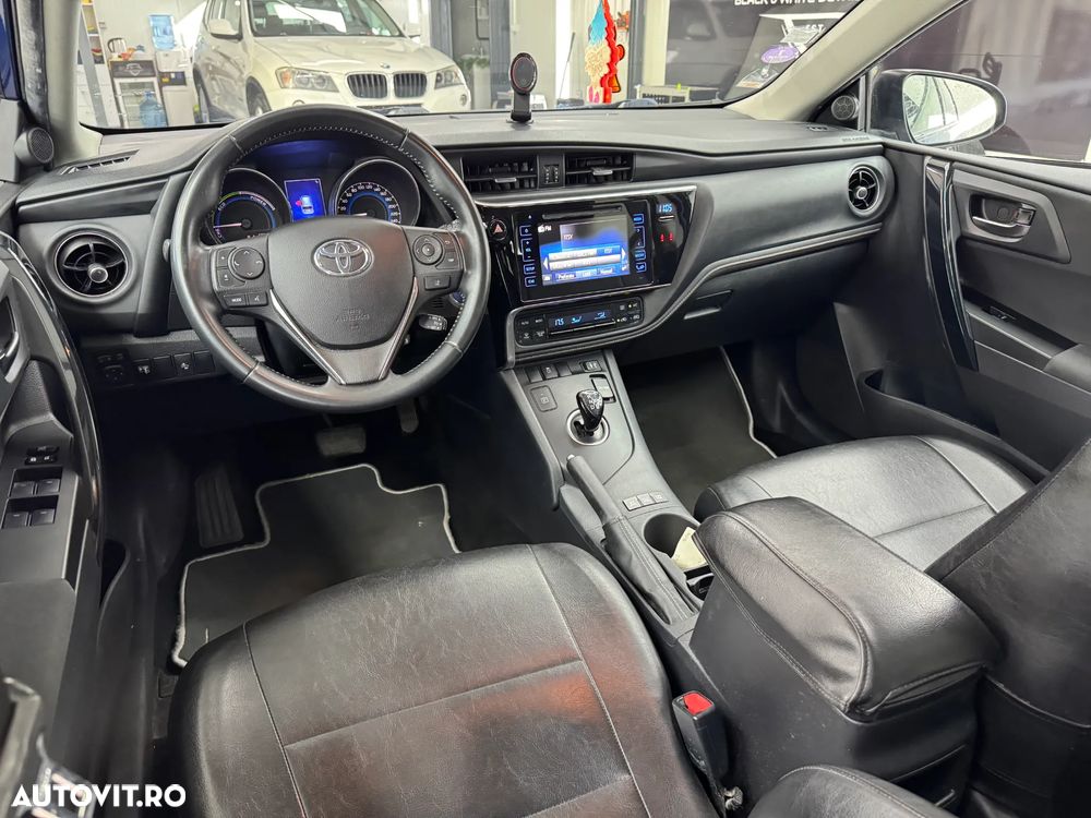 Toyota Auris - 4