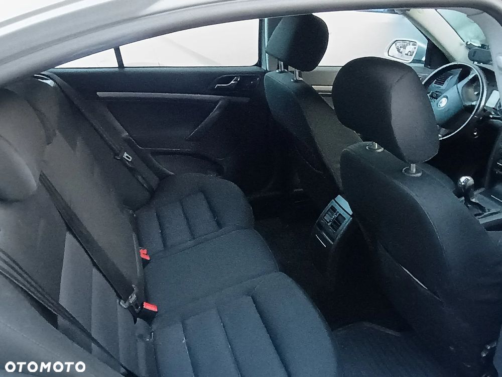 Skoda Octavia 2.0 TDI Ambiente - 2