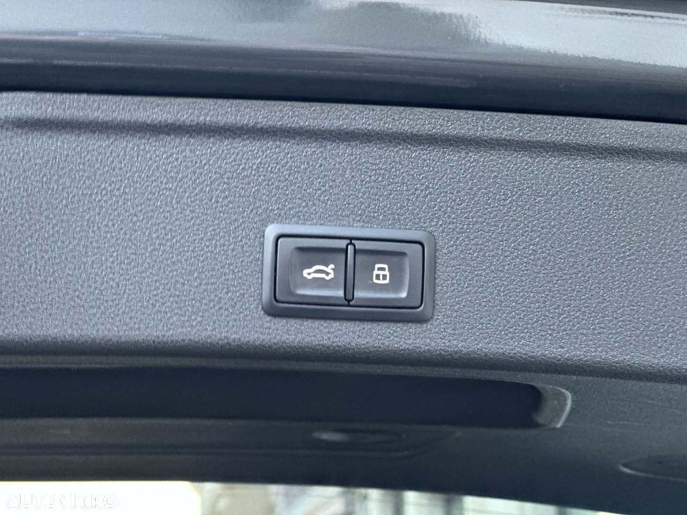 Audi A4 2.0 TDI ultra S tronic design - 39