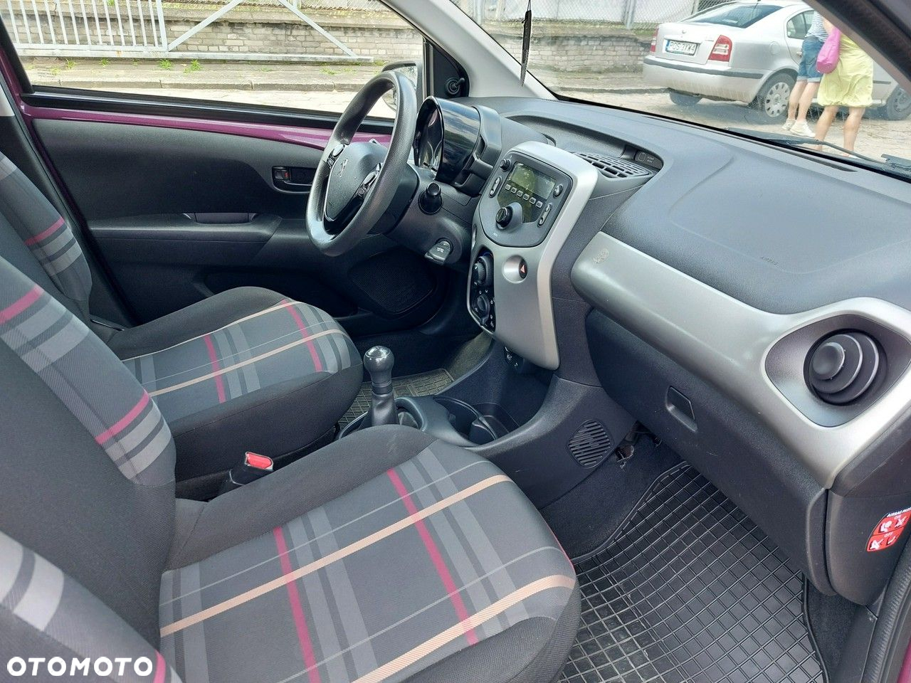 Peugeot 108 - 13