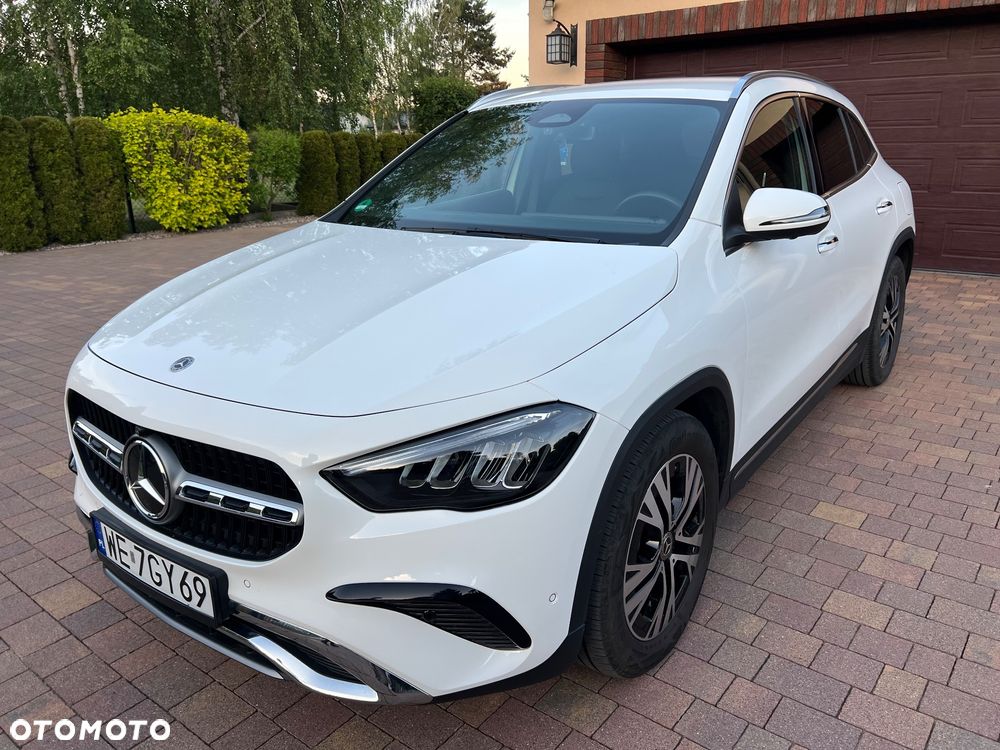 Mercedes-Benz GLA 220 d 4Matic 8G-DCT - 7