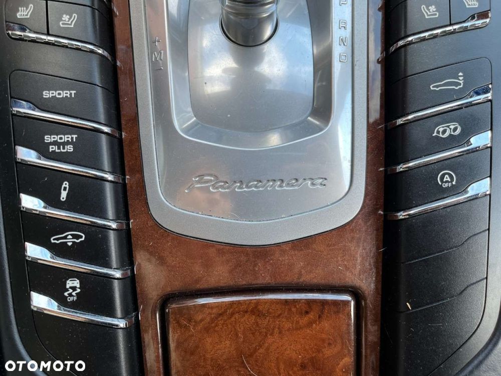 Porsche Panamera Turbo - 16