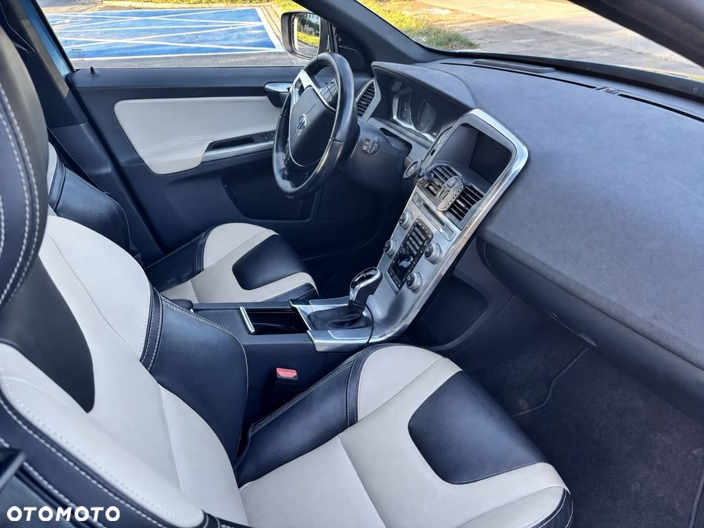 Volvo XC 60 D4 AWD Summum - 8