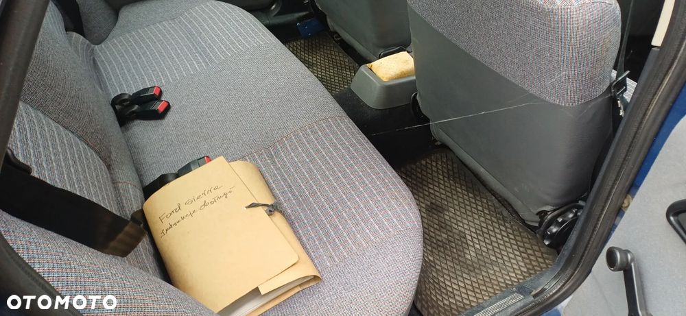 Ford Sierra 1.6 CL - 14