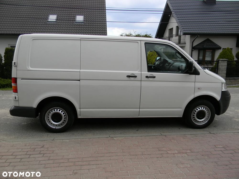 Volkswagen Transporter - 28