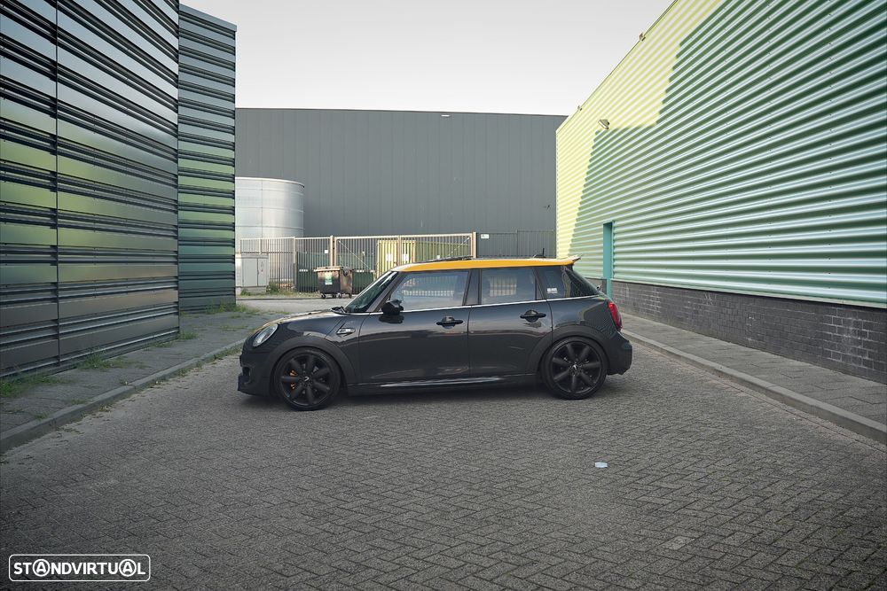 MINI 5 Portas Cooper S Aut. - 32