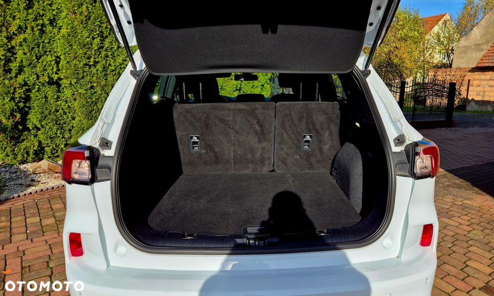 Ford Kuga Plug-in Hybrid ST-LINE - 16