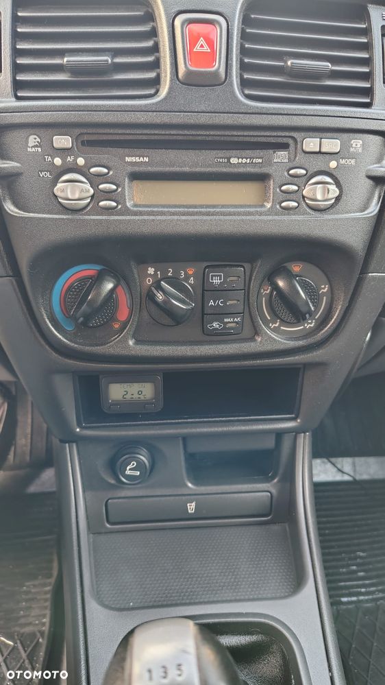Nissan Almera 1.5 Visia + - 16