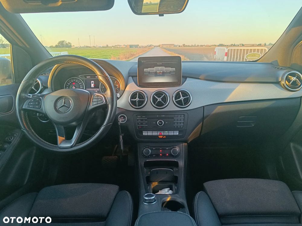 Mercedes-Benz Klasa B 180 d 7G-DCT Edition - 6