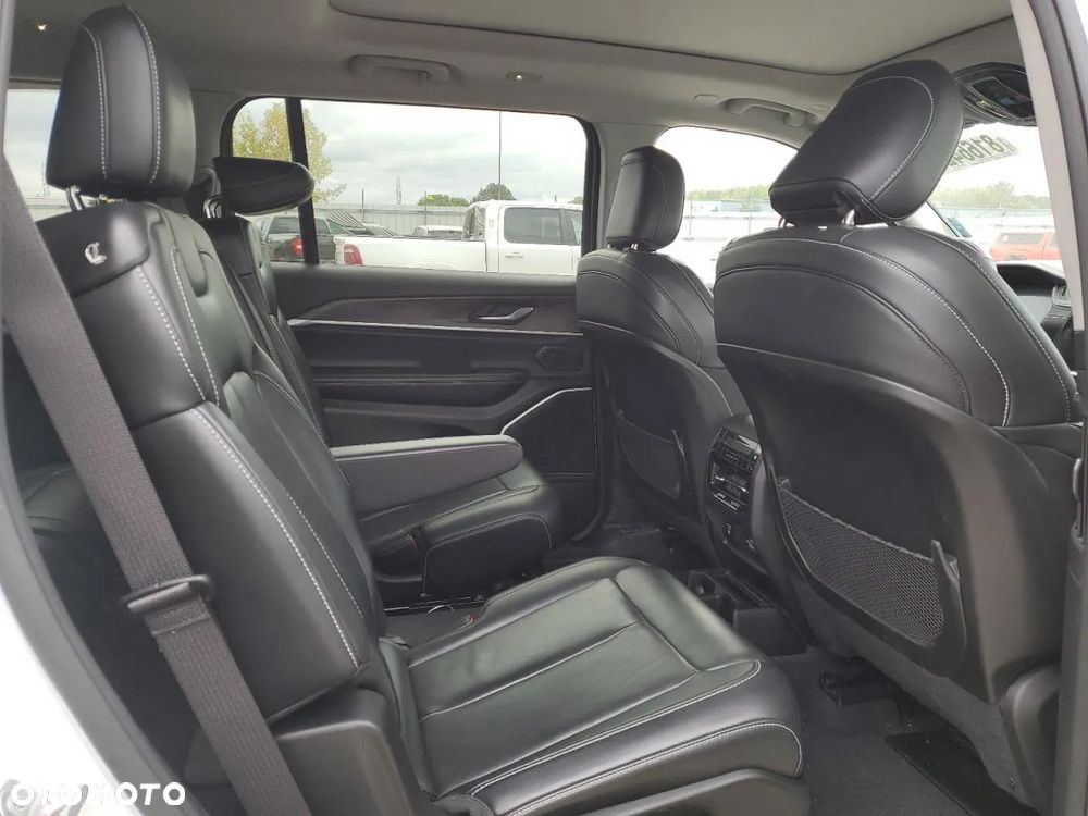 Jeep Grand Cherokee - 10