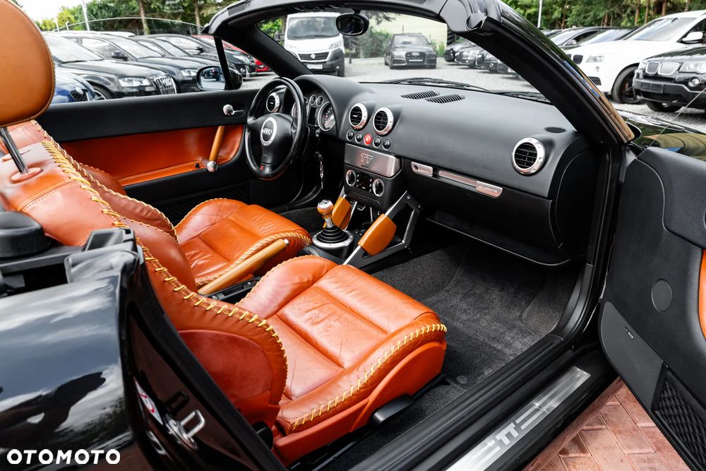 Audi TT Roadster 1.8T Quattro - 17