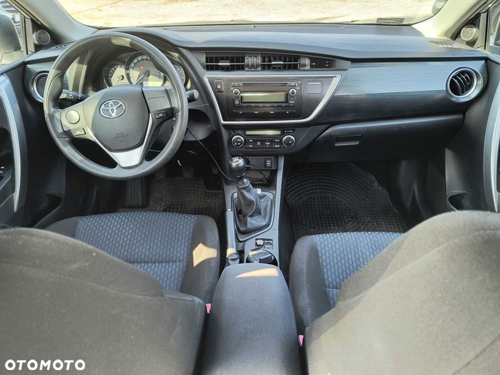Toyota Auris - 17