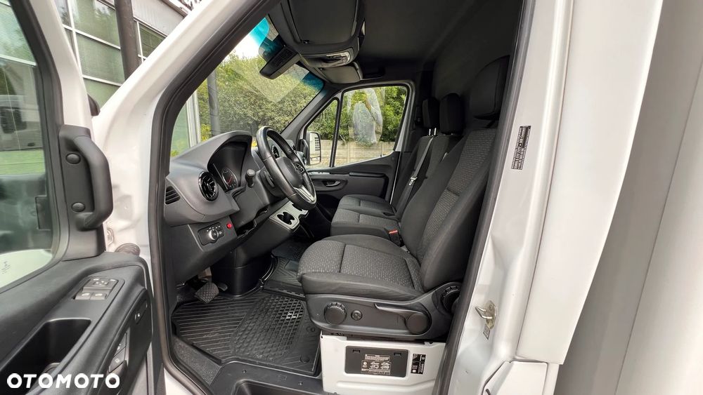 Mercedes-Benz Sprinter 319 CDI - 16