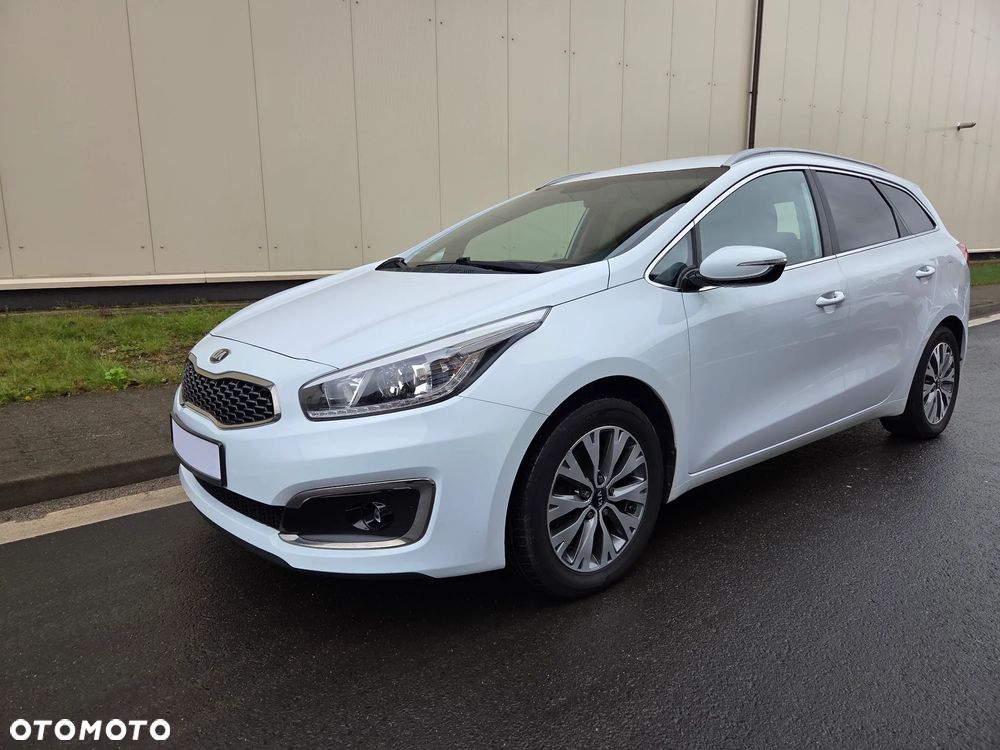Kia Ceed 1.6 GDI Dream Team Edition - 2