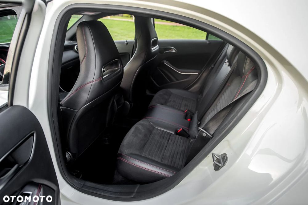 Mercedes-Benz Klasa A 250 4-Matic Sport - 8