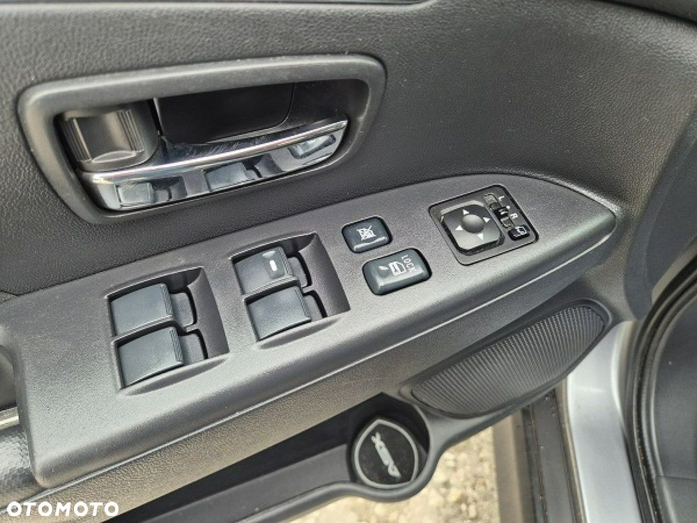 Mitsubishi ASX - 14