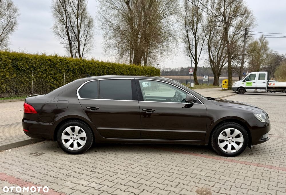 Skoda Superb 2.0 TDI Ambition - 12