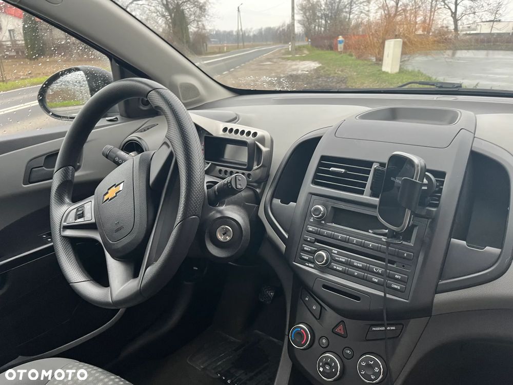 Chevrolet Aveo 1.2 LS - 8