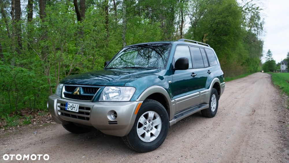 Mitsubishi Pajero - 8